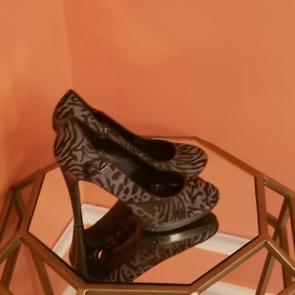 BCBG Hannah Exotic Animal Print Shoe - Picture 6 of 7
